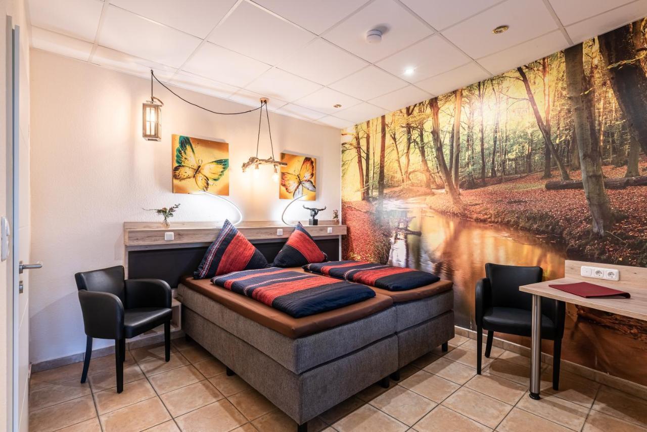 Land-Hotel Zum Schwan, Garni Weilerswist-Metternich, 3 E-Ladestationen, Naehe Phantasialand, Palmenparadies Euskirchen エクステリア 写真