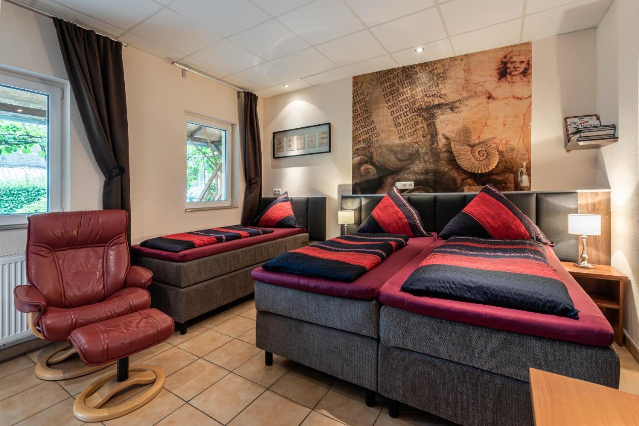 Land-Hotel Zum Schwan, Garni Weilerswist-Metternich, 3 E-Ladestationen, Naehe Phantasialand, Palmenparadies Euskirchen エクステリア 写真
